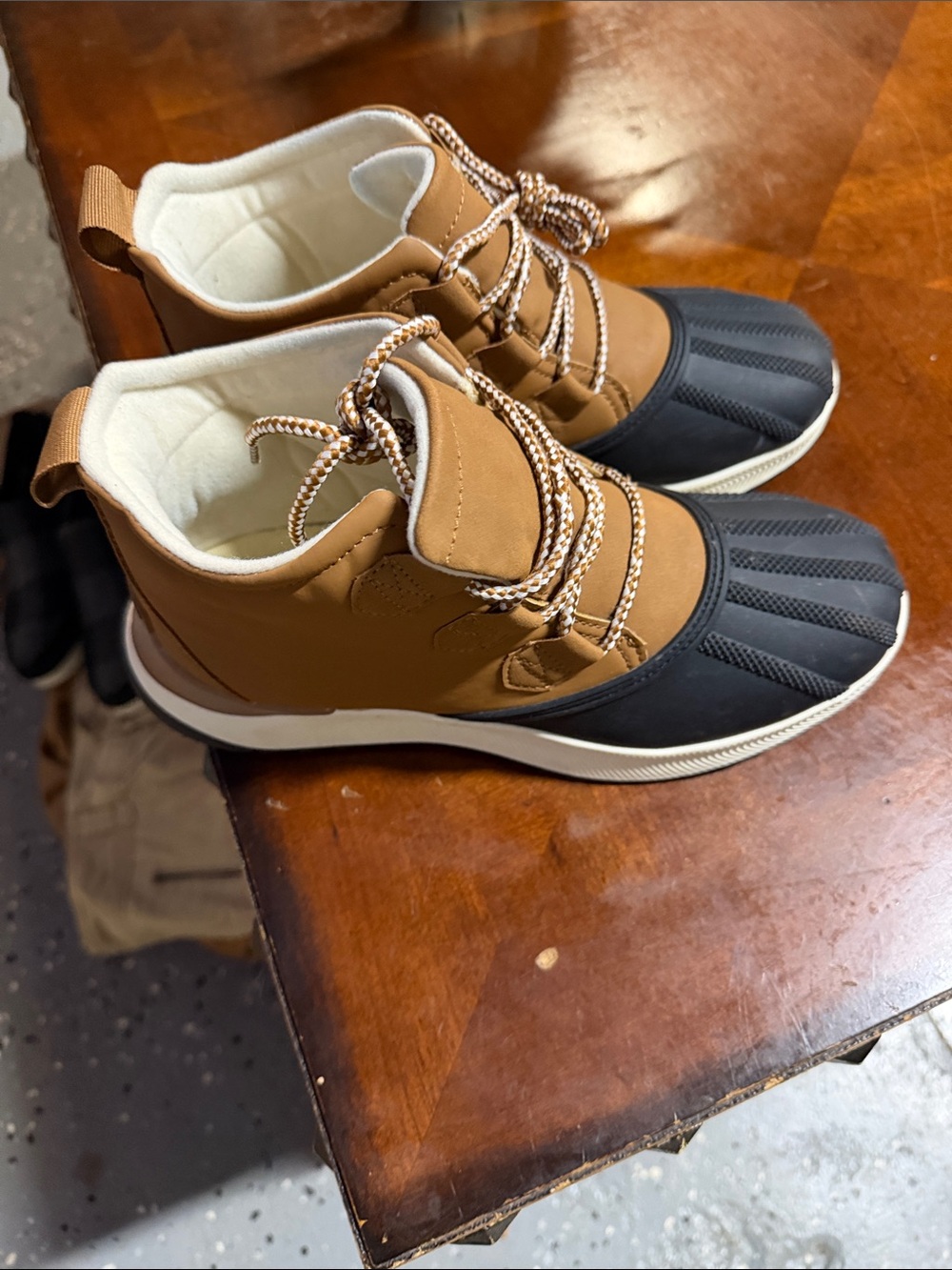 Dream Pairs Brown and Black Duck Boot Sneakers